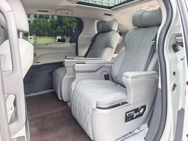 2023 Grevia Intelligent Hybrid Dual Engine 2.5L Premium PLUS — миниатюра 18