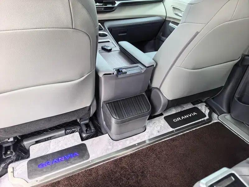 2023 Grevia Intelligent Hybrid Dual Engine 2.5L Premium PLUS — миниатюра 9