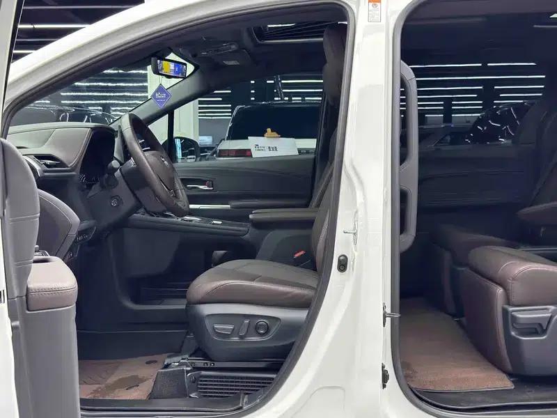 2022 Grevia 2.5L Hybrid Flagship Edition — миниатюра 19