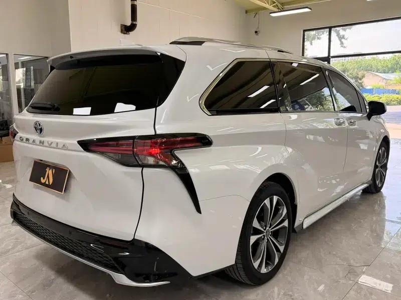 2023 Grevia Intelligent Hybrid Dual Engine 2.5L Premium PLUS — миниатюра 6