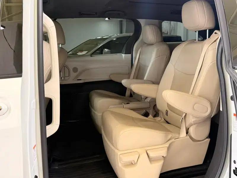 2023 Grevia Intelligent Hybrid Dual Engine 2.5L Premium PLUS — миниатюра 9