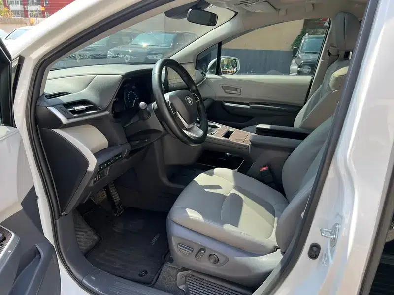 2024 Grevia Intelligent Hybrid Dual Engine 2.5L Two-Wheel Drive Comfort Edition — миниатюра 13