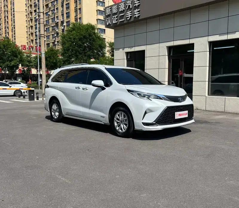 2024 Grevia Intelligent Hybrid Dual Engine 2.5L Two-Wheel Drive Comfort Edition — миниатюра 3