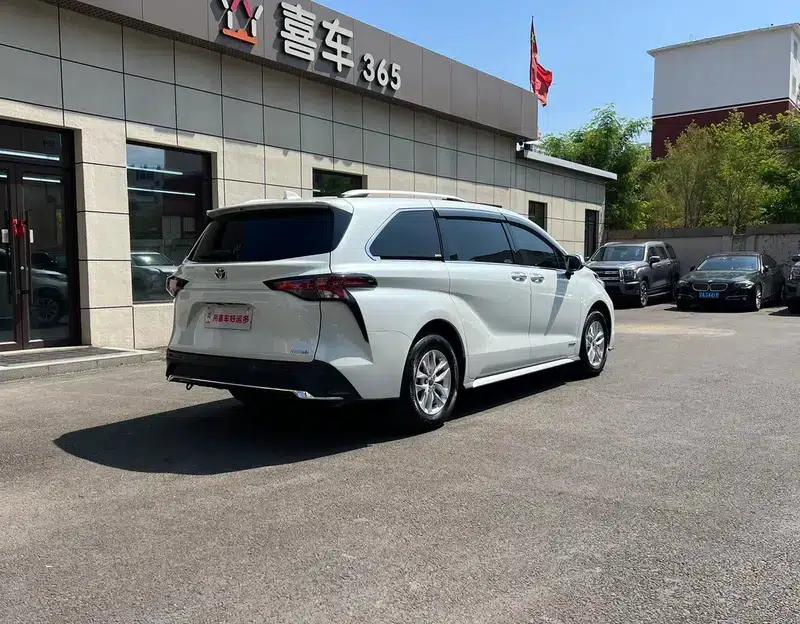 2024 Grevia Intelligent Hybrid Dual Engine 2.5L Two-Wheel Drive Comfort Edition — миниатюра 6