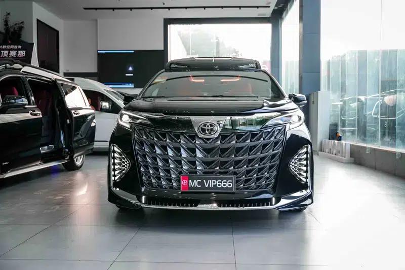 2024 Grevia Intelligent Hybrid Dual Engine 2.5L Two-Wheel Drive Comfort Edition — миниатюра 2