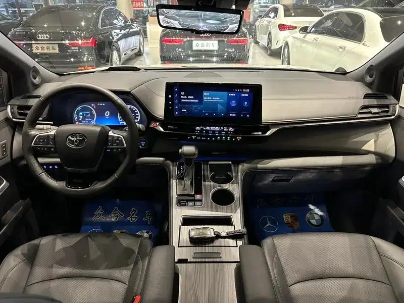 2022 Grevia 2.5L Hybrid Flagship Edition — миниатюра 15