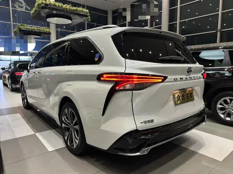 2022 Grevia 2.5L Hybrid Flagship Edition — миниатюра 4