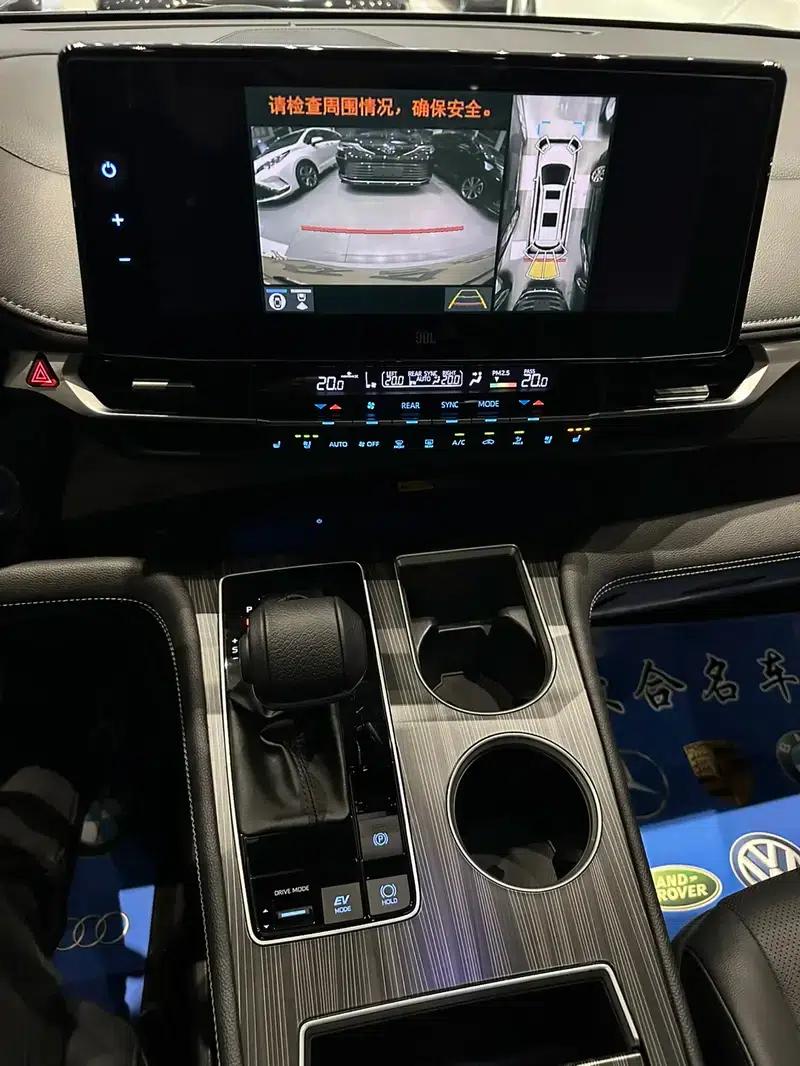 2022 Grevia 2.5L Hybrid Flagship Edition — миниатюра 10