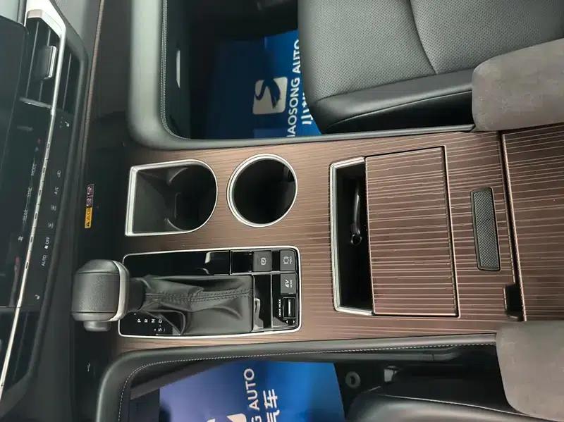 2024 Grevia Intelligent Hybrid Dual Engine 2.5L AWD Premium PLUS Edition — миниатюра 13