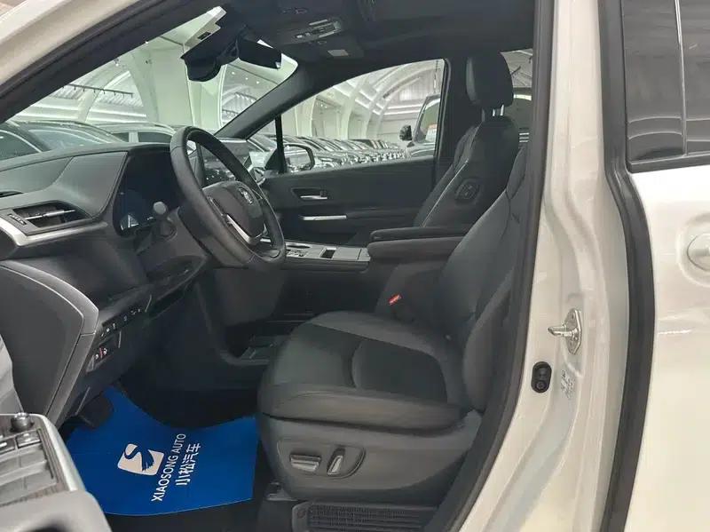 2024 Grevia Intelligent Hybrid Dual Engine 2.5L AWD Premium PLUS Edition — миниатюра 15