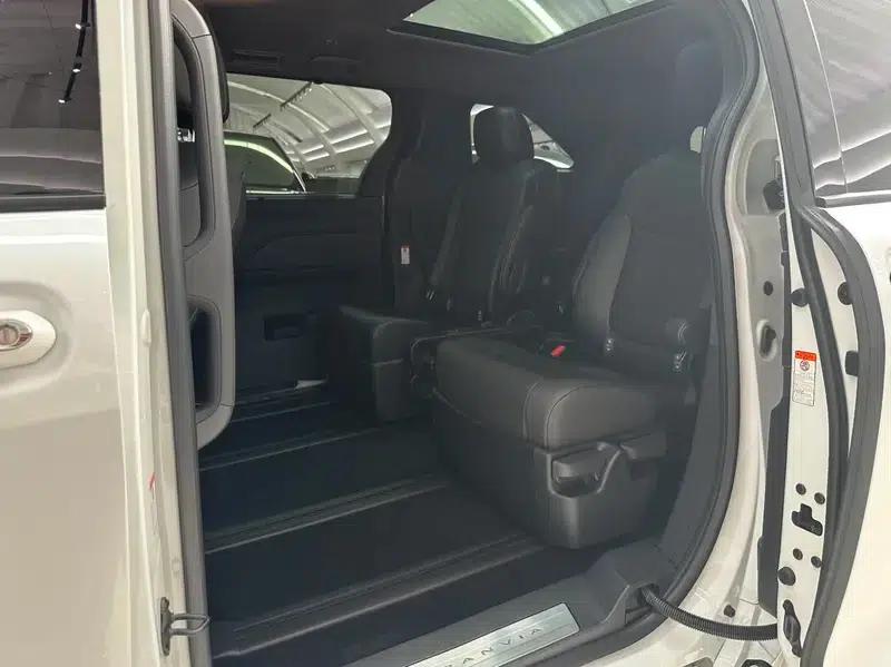2024 Grevia Intelligent Hybrid Dual Engine 2.5L AWD Premium PLUS Edition — миниатюра 18