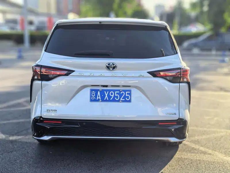 2023 Grevia Intelligent Hybrid Dual Engine 2.5L Flagship VIP — миниатюра 3
