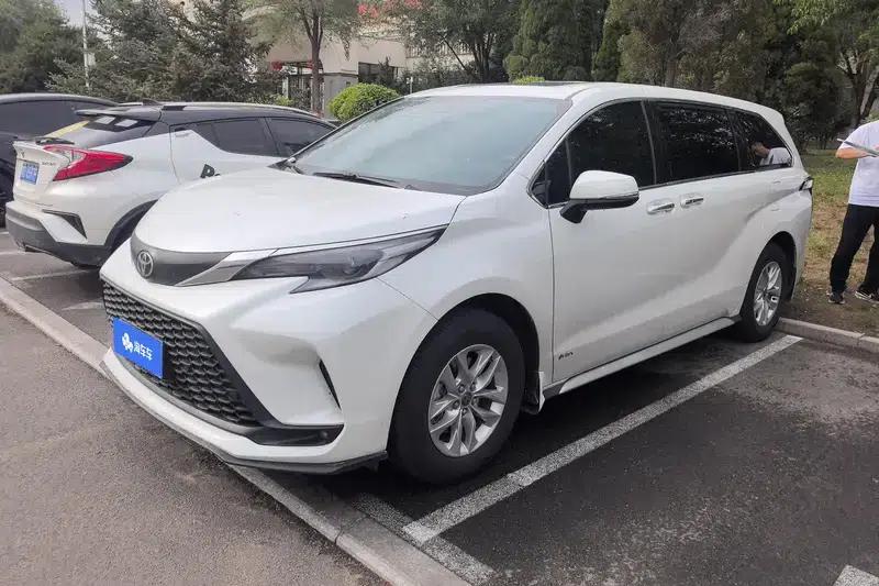 2024 Grevia Intelligent Hybrid Dual Engine 2.5L Two-Wheel Drive Comfort Edition — миниатюра 1