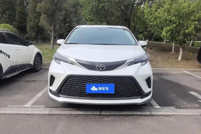 2024 Grevia Intelligent Hybrid Dual Engine 2.5L Two-Wheel Drive Comfort Edition — миниатюра 2