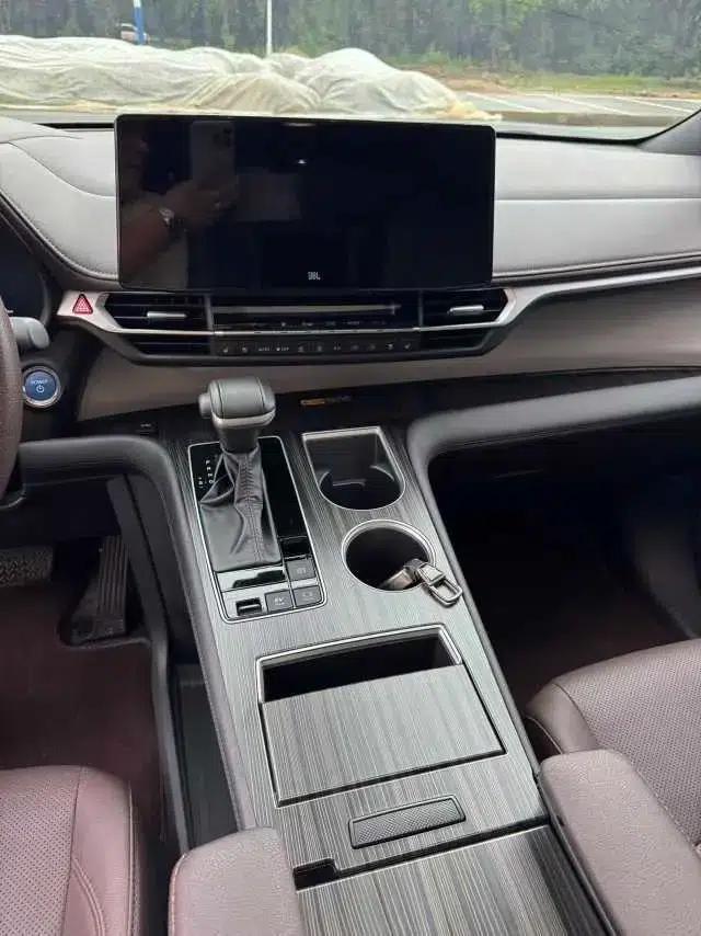 2023 Grevia Intelligent Hybrid Dual Engine 2.5L Flagship VIP — миниатюра 14