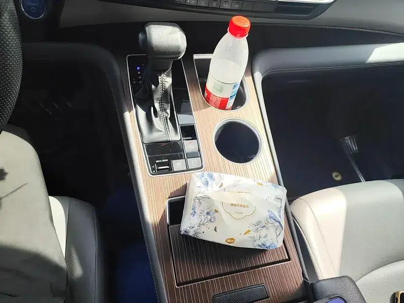 2023 Grevia Intelligent Hybrid Dual Engine 2.5L Comfort Edition — миниатюра 14