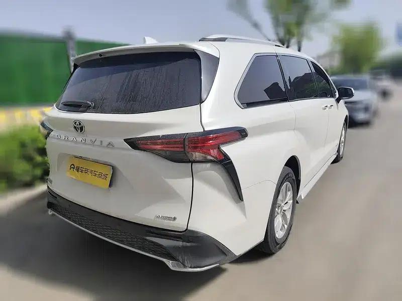 2023 Grevia Intelligent Hybrid Dual Engine 2.5L Comfort Edition — миниатюра 4