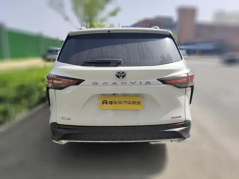 2023 Grevia Intelligent Hybrid Dual Engine 2.5L Comfort Edition — миниатюра 5