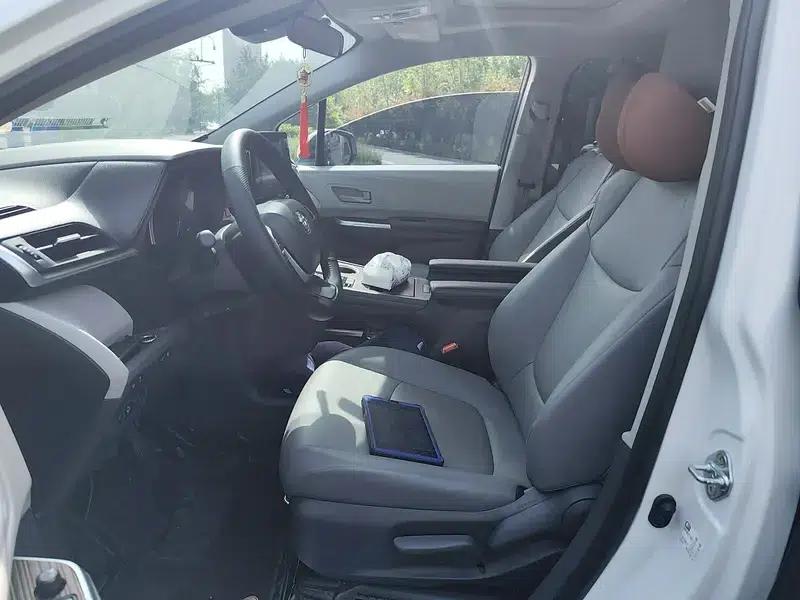 2023 Grevia Intelligent Hybrid Dual Engine 2.5L Comfort Edition — миниатюра 7