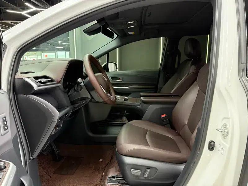 2024 Grevia Intelligent Hybrid Dual Engine 2.5L AWD Premium PLUS Edition — миниатюра 11