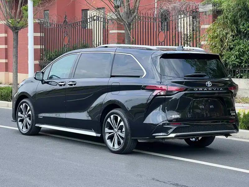 2023 Grevia Intelligent Hybrid Dual Engine 2.5L Premium PLUS — миниатюра 4