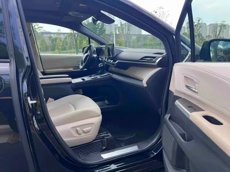 2023 Grevia Intelligent Hybrid Dual Engine 2.5L Premium PLUS — миниатюра 6