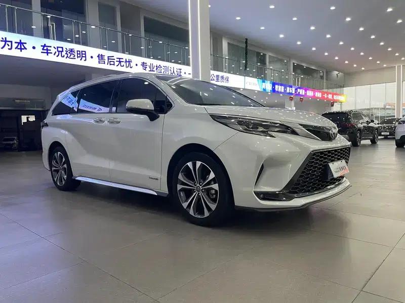 2023 Grevia Intelligent Hybrid Dual Engine 2.5L Premium PLUS — миниатюра 3