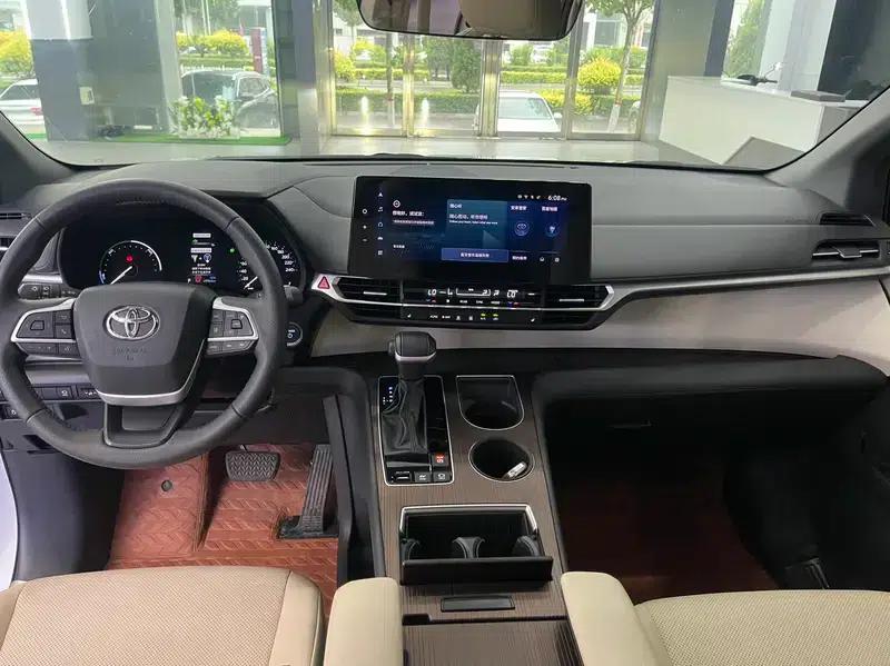 2023 Grevia Intelligent Hybrid Dual Engine 2.5L Premium PLUS — миниатюра 7
