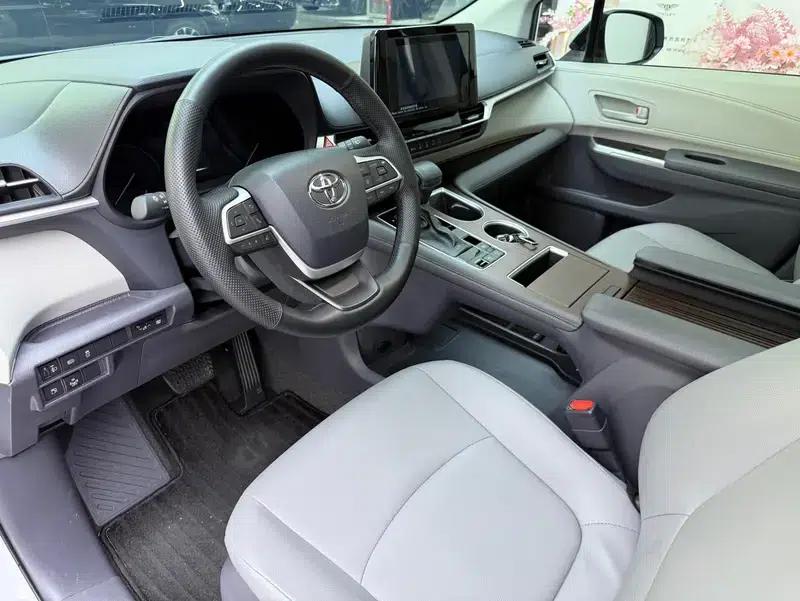2023 Grevia Intelligent Hybrid Dual Engine 2.5L Comfort Edition — миниатюра 14