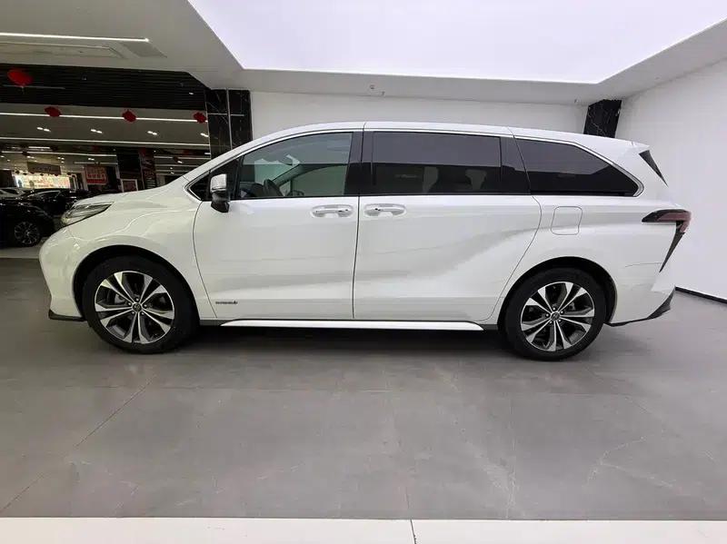 2023 Grevia Intelligent Hybrid Dual Engine 2.5L Comfort Edition — миниатюра 4