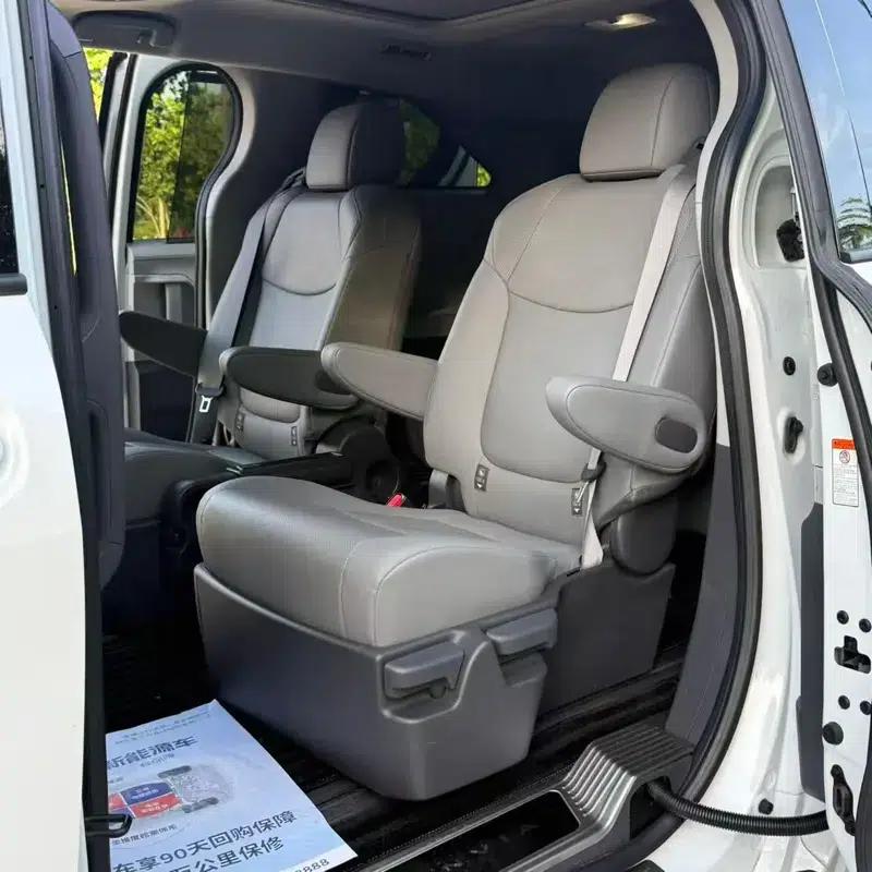 2023 Grevia Intelligent Hybrid Dual Engine 2.5L Premium PLUS — миниатюра 9