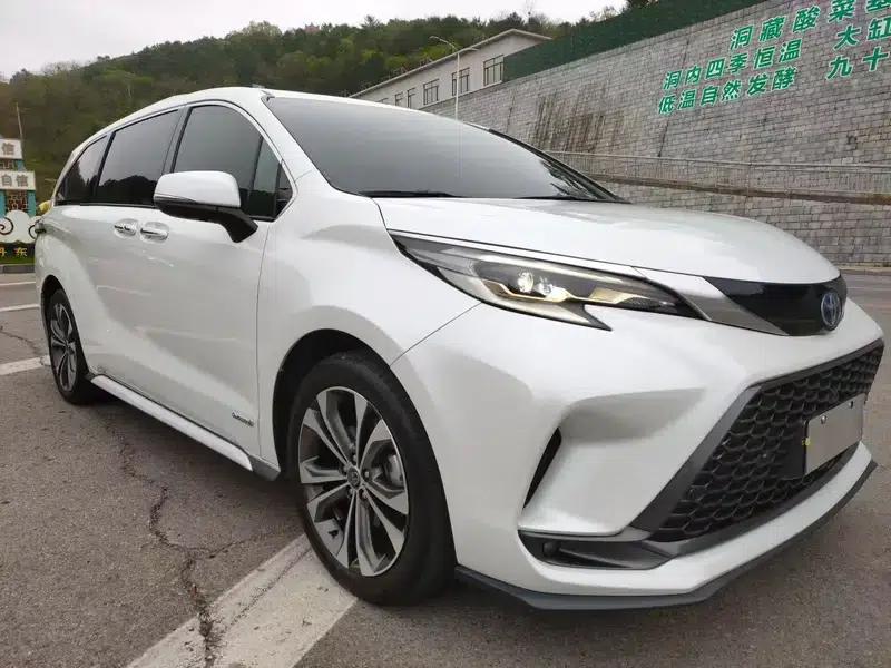 2023 Grevia Intelligent Hybrid Dual Engine 2.5L Premium PLUS — миниатюра 3