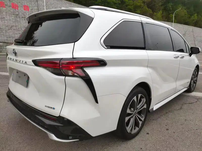 2023 Grevia Intelligent Hybrid Dual Engine 2.5L Premium PLUS — миниатюра 6