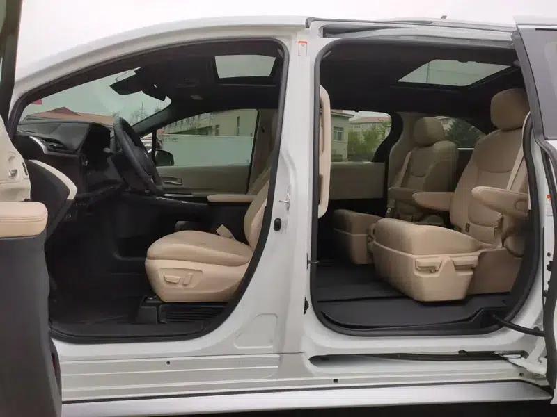 2023 Grevia Intelligent Hybrid Dual Engine 2.5L Premium PLUS — миниатюра 9