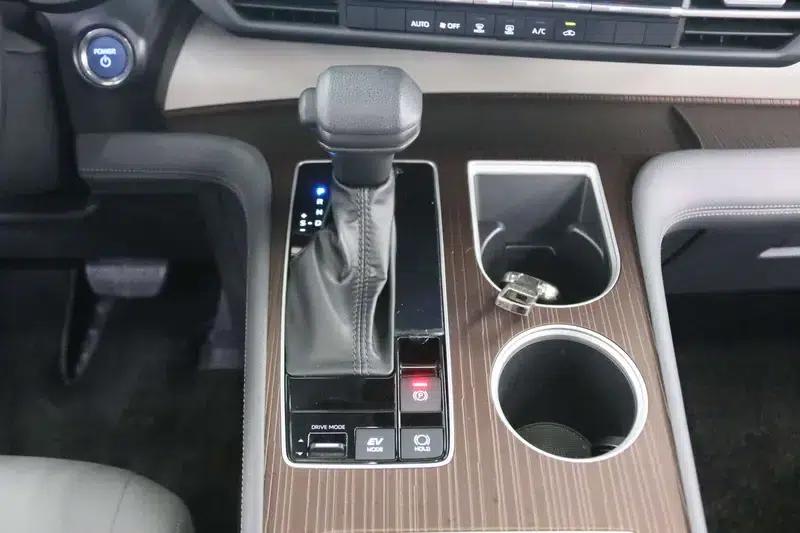 2023 Grevia Intelligent Hybrid Dual Engine 2.5L Comfort Edition — миниатюра 16