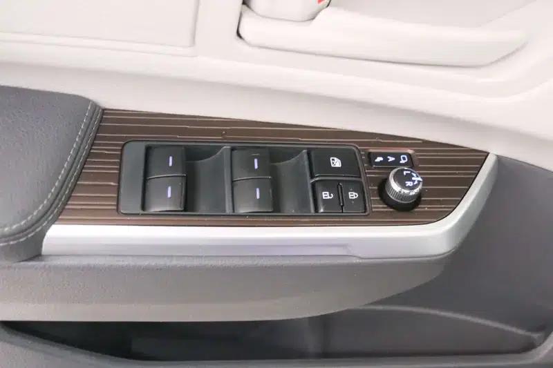 2023 Grevia Intelligent Hybrid Dual Engine 2.5L Comfort Edition — миниатюра 24