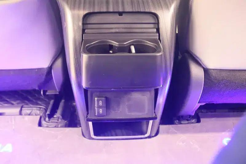2023 Grevia Intelligent Hybrid Dual Engine 2.5L Comfort Edition — миниатюра 9