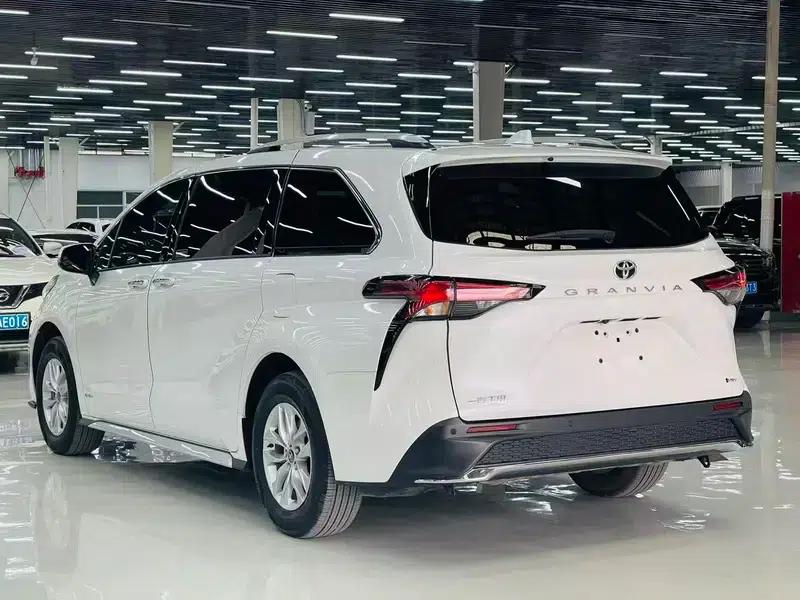 2024 Grevia Intelligent Hybrid Dual Engine 2.5L Two-Wheel Drive Comfort Edition — миниатюра 4