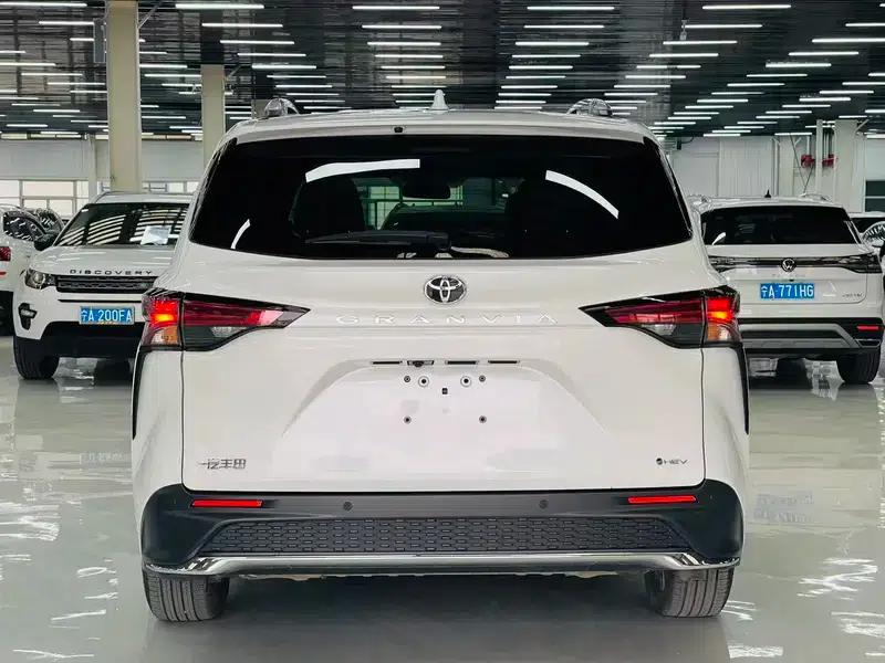 2024 Grevia Intelligent Hybrid Dual Engine 2.5L Two-Wheel Drive Comfort Edition — миниатюра 5