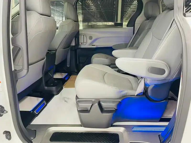 2024 Grevia Intelligent Hybrid Dual Engine 2.5L Two-Wheel Drive Comfort Edition — миниатюра 10