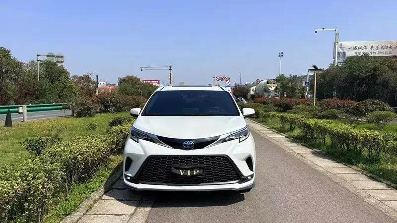 2023 Grevia Intelligent Hybrid Dual Engine 2.5L Premium PLUS — миниатюра 2