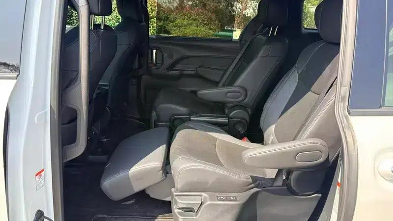 2023 Grevia Intelligent Hybrid Dual Engine 2.5L Premium PLUS — миниатюра 13