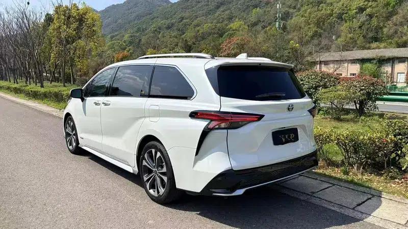 2023 Grevia Intelligent Hybrid Dual Engine 2.5L Premium PLUS — миниатюра 4