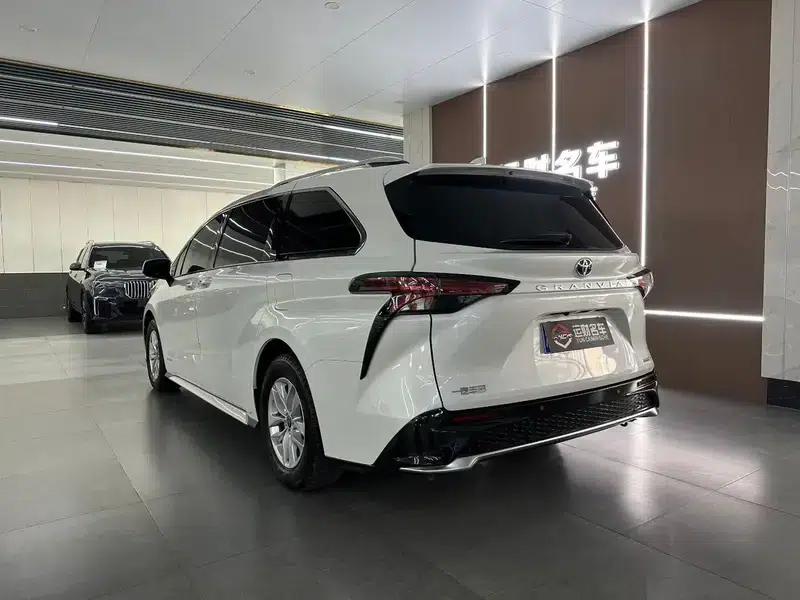 2023 Grevia Intelligent Hybrid Dual Engine 2.5L Premium PLUS — миниатюра 4