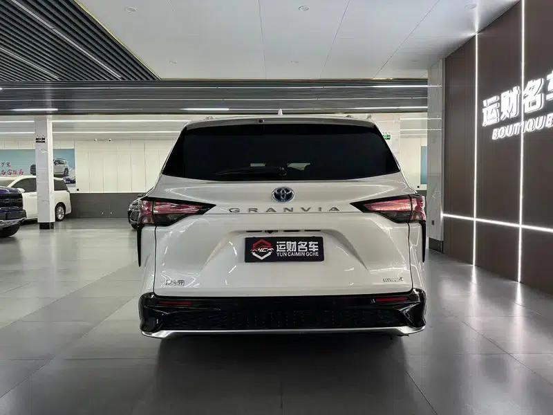 2023 Grevia Intelligent Hybrid Dual Engine 2.5L Premium PLUS — миниатюра 5