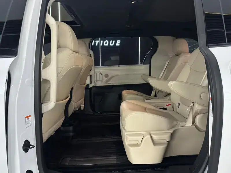 2023 Grevia Intelligent Hybrid Dual Engine 2.5L Premium PLUS — миниатюра 10