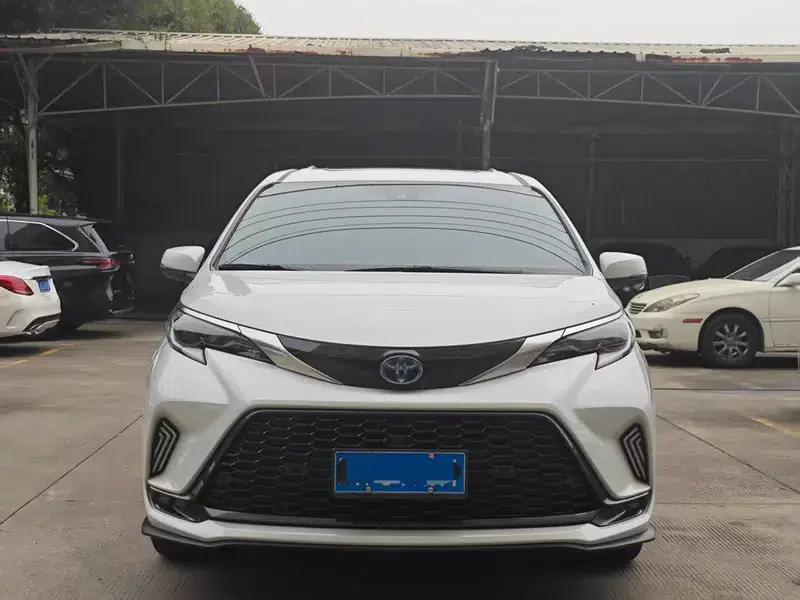 2023 Grevia Intelligent Hybrid Dual Engine 2.5L Premium PLUS — миниатюра 2