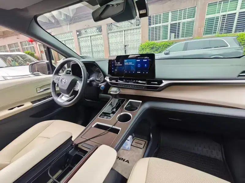2023 Grevia Intelligent Hybrid Dual Engine 2.5L Premium PLUS — миниатюра 16