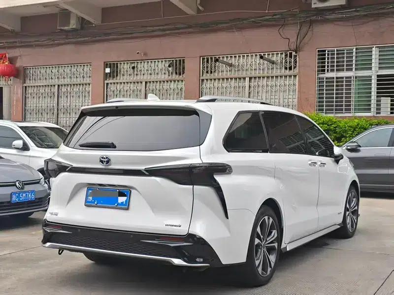 2023 Grevia Intelligent Hybrid Dual Engine 2.5L Premium PLUS — миниатюра 5