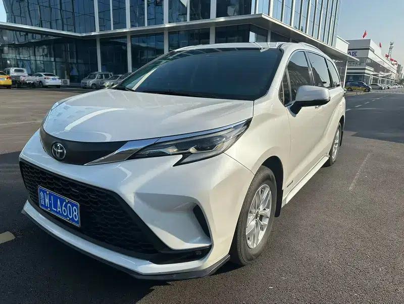 2024 Grevia Intelligent Hybrid Dual Engine 2.5L Two-Wheel Drive Comfort Edition — миниатюра 1